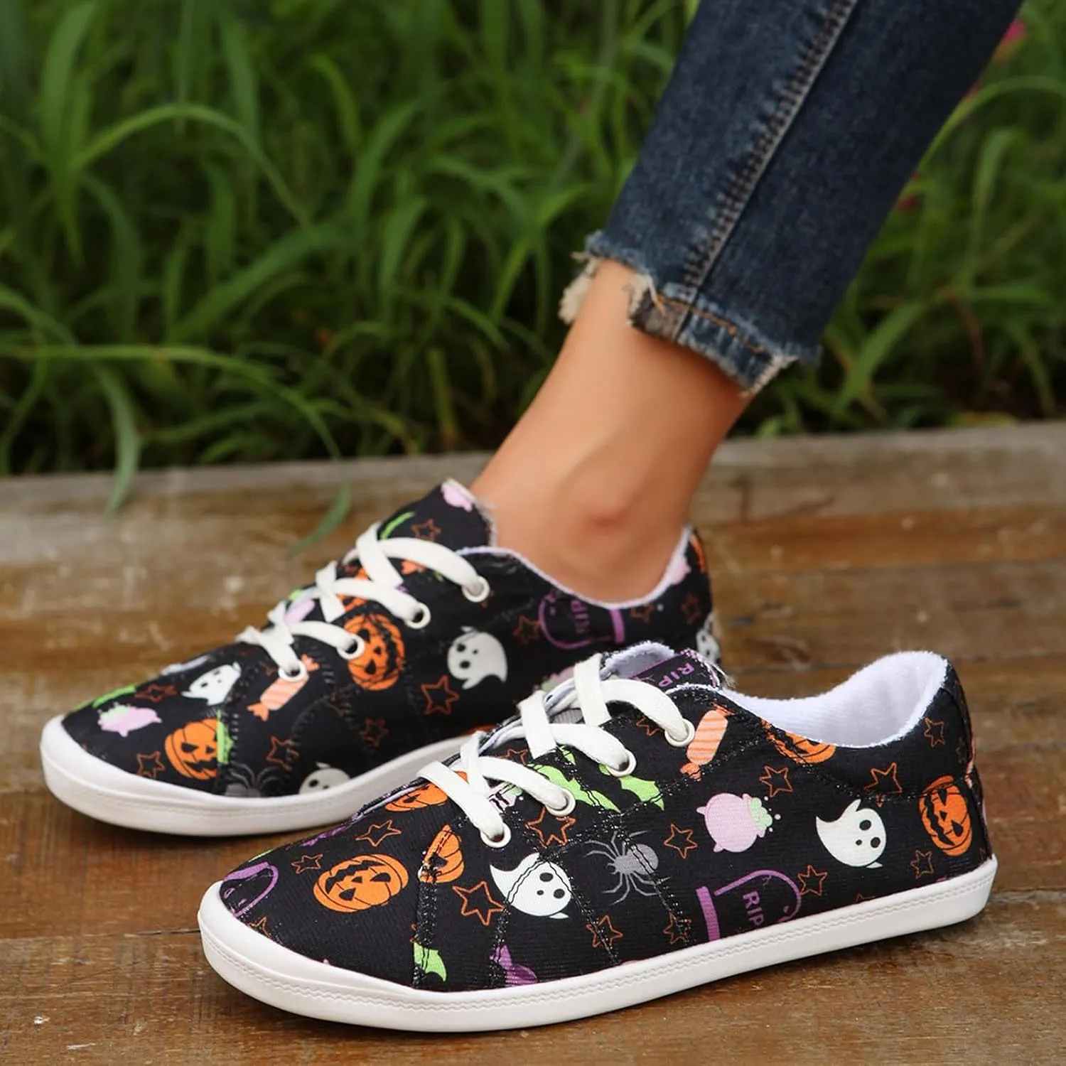 Crzidha Fashion Sneakers for Halloween,Stylish Pumpkin Print Colorful Lace-Up Canvas Flat Shoes Lightweight Slip-Ons Spooky Scary Skeleton Print Loafers Casual Halloween Festival Cosplay Party Flats