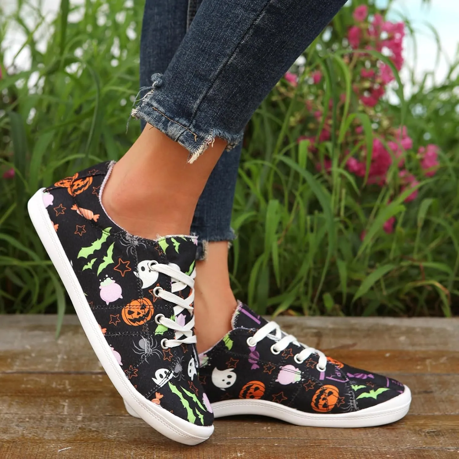 Crzidha Fashion Sneakers for Halloween,Stylish Pumpkin Print Colorful Lace-Up Canvas Flat Shoes Lightweight Slip-Ons Spooky Scary Skeleton Print Loafers Casual Halloween Festival Cosplay Party Flats