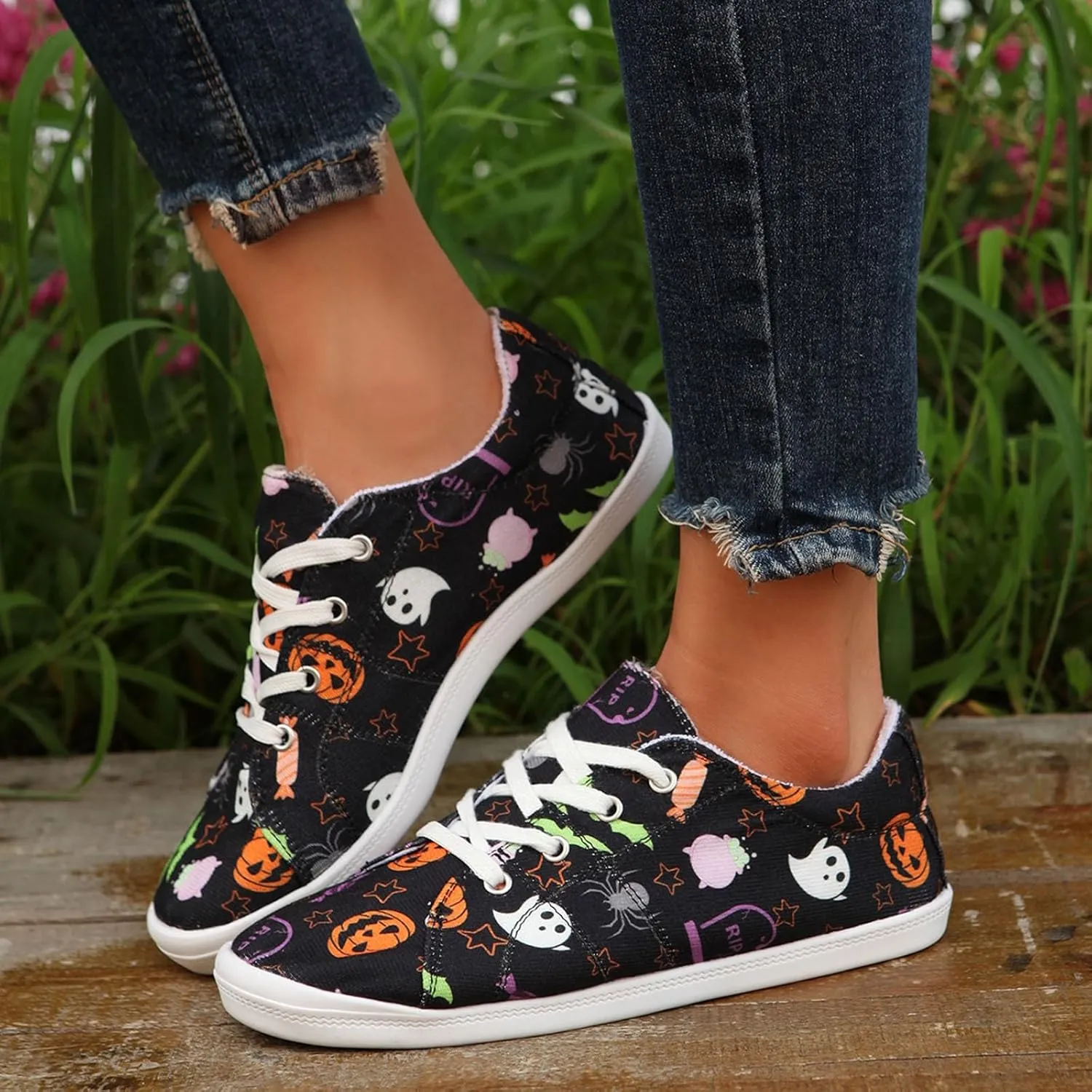 Crzidha Fashion Sneakers for Halloween,Stylish Pumpkin Print Colorful Lace-Up Canvas Flat Shoes Lightweight Slip-Ons Spooky Scary Skeleton Print Loafers Casual Halloween Festival Cosplay Party Flats