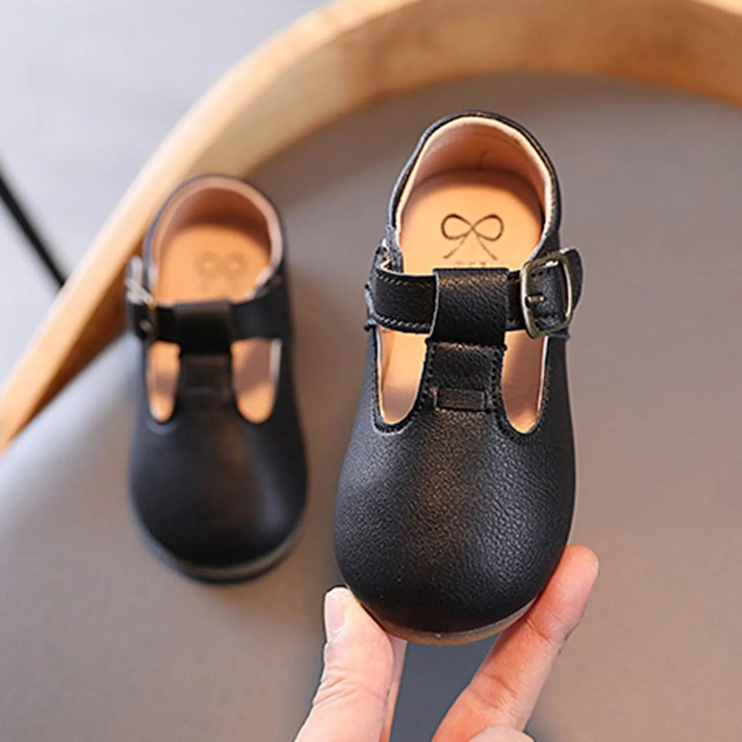 EnJoCho Sneakers for Children Boys Buckle Children Flats Strap Leather Shoes Non-Slip Baby Shoes Girls T Baby Shoes