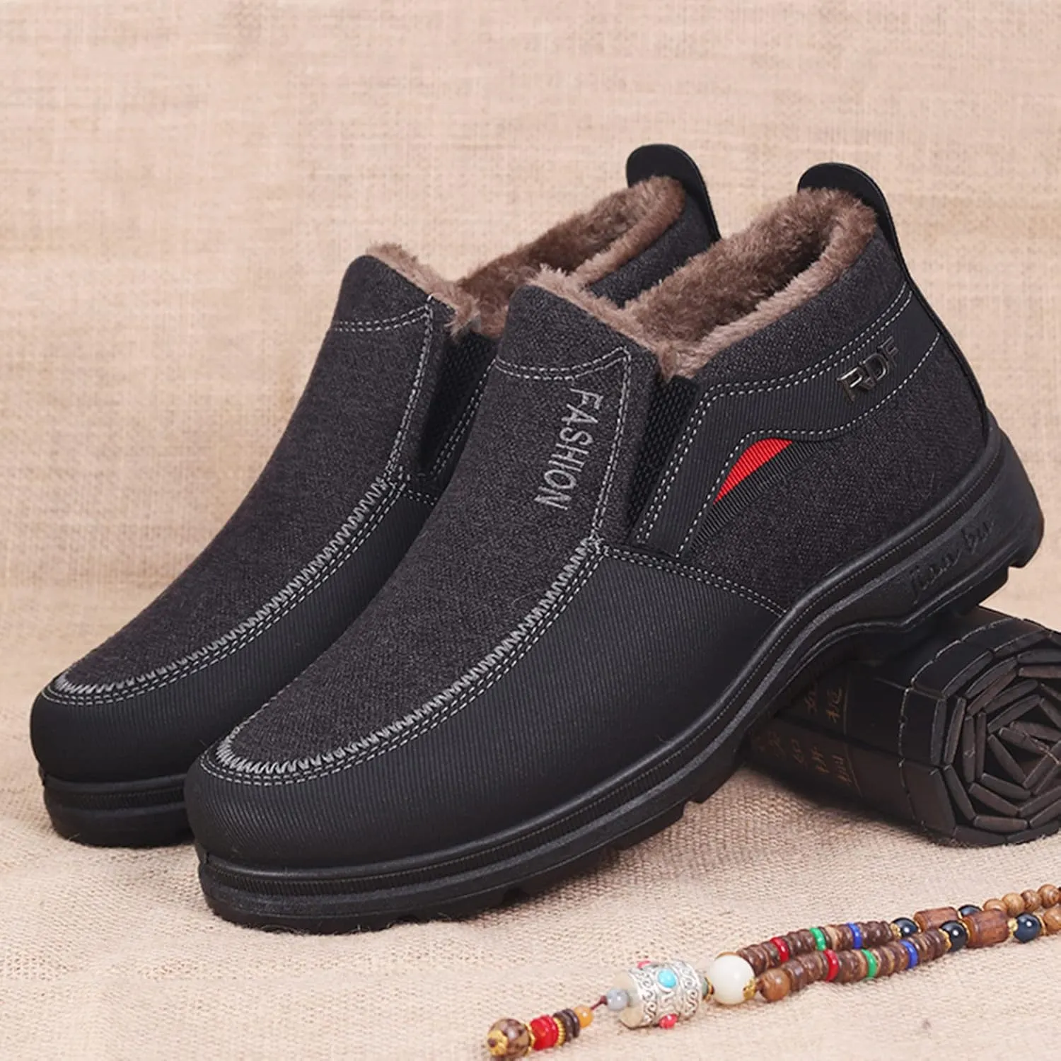 Leather Warm Fu Lined Slip On Snow Boots Winter Walking Shoes Low Top Anti-Slip Outdoor Ankle Boots Casual Shoes