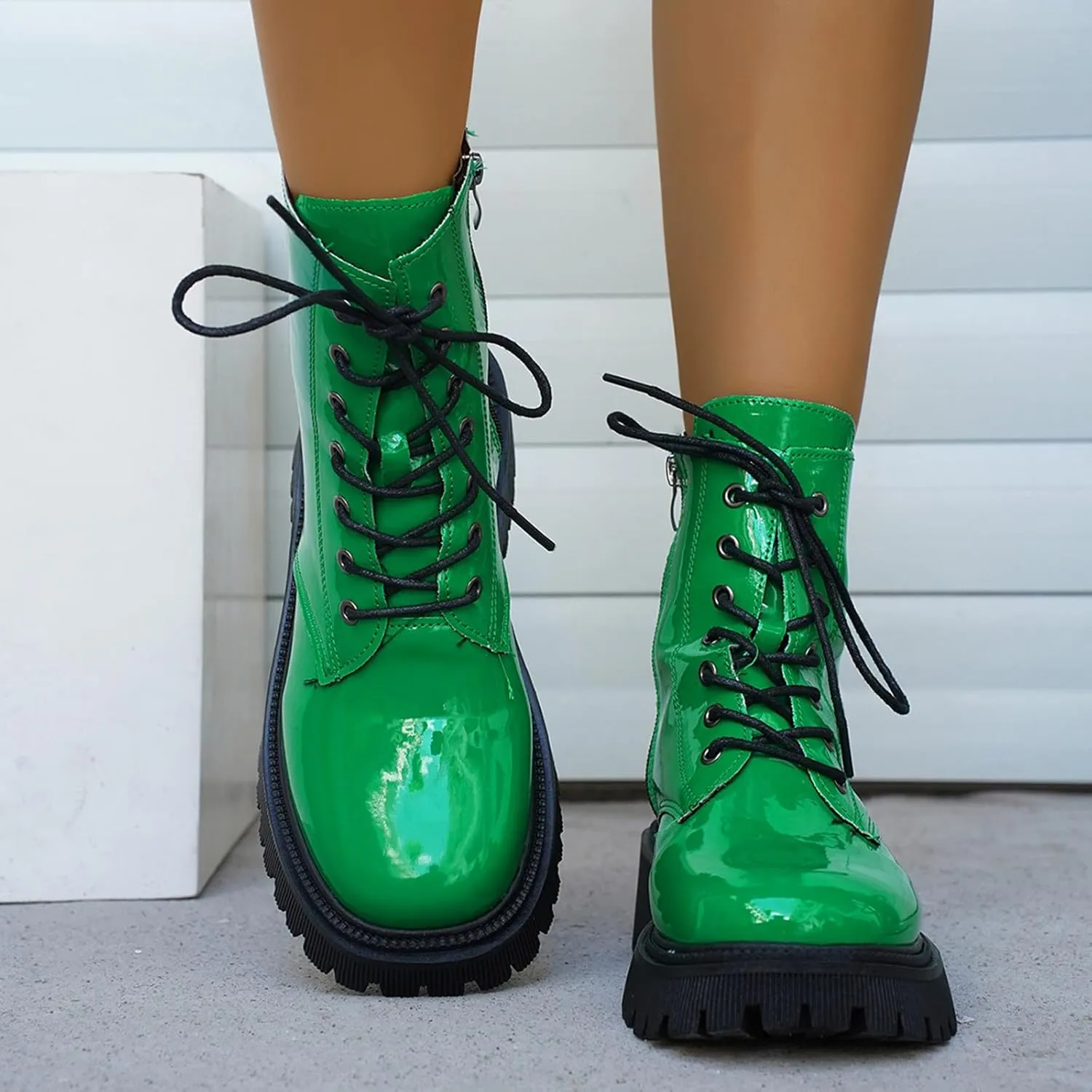 Platform Boots Women's Y2K Lug Sole Lace-Up Combat Boots Side Zipper Thick Platform Gothic Halloween Booties
