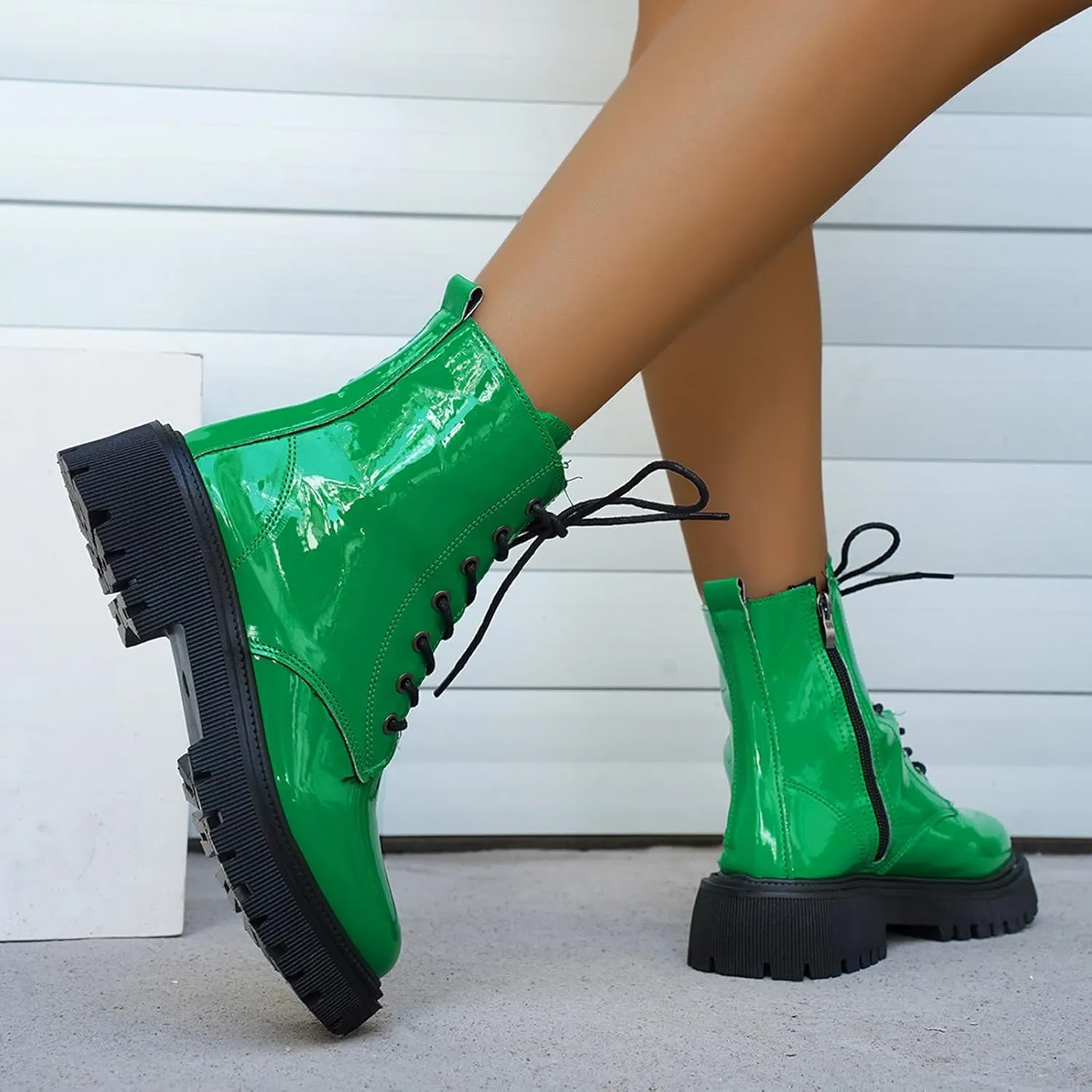 Platform Boots Women's Y2K Lug Sole Lace-Up Combat Boots Side Zipper Thick Platform Gothic Halloween Booties