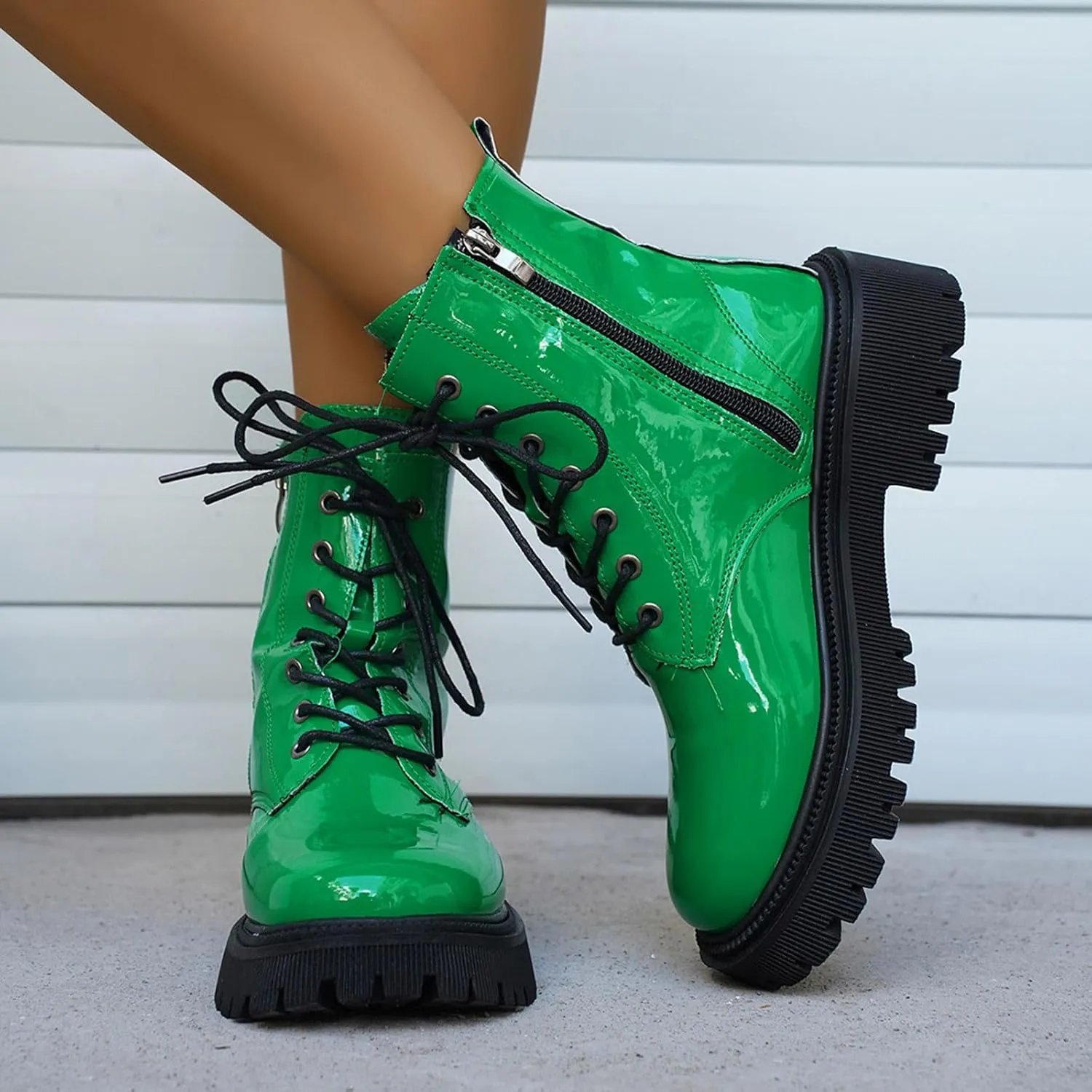Platform Boots Women's Y2K Lug Sole Lace-Up Combat Boots Side Zipper Thick Platform Gothic Halloween Booties