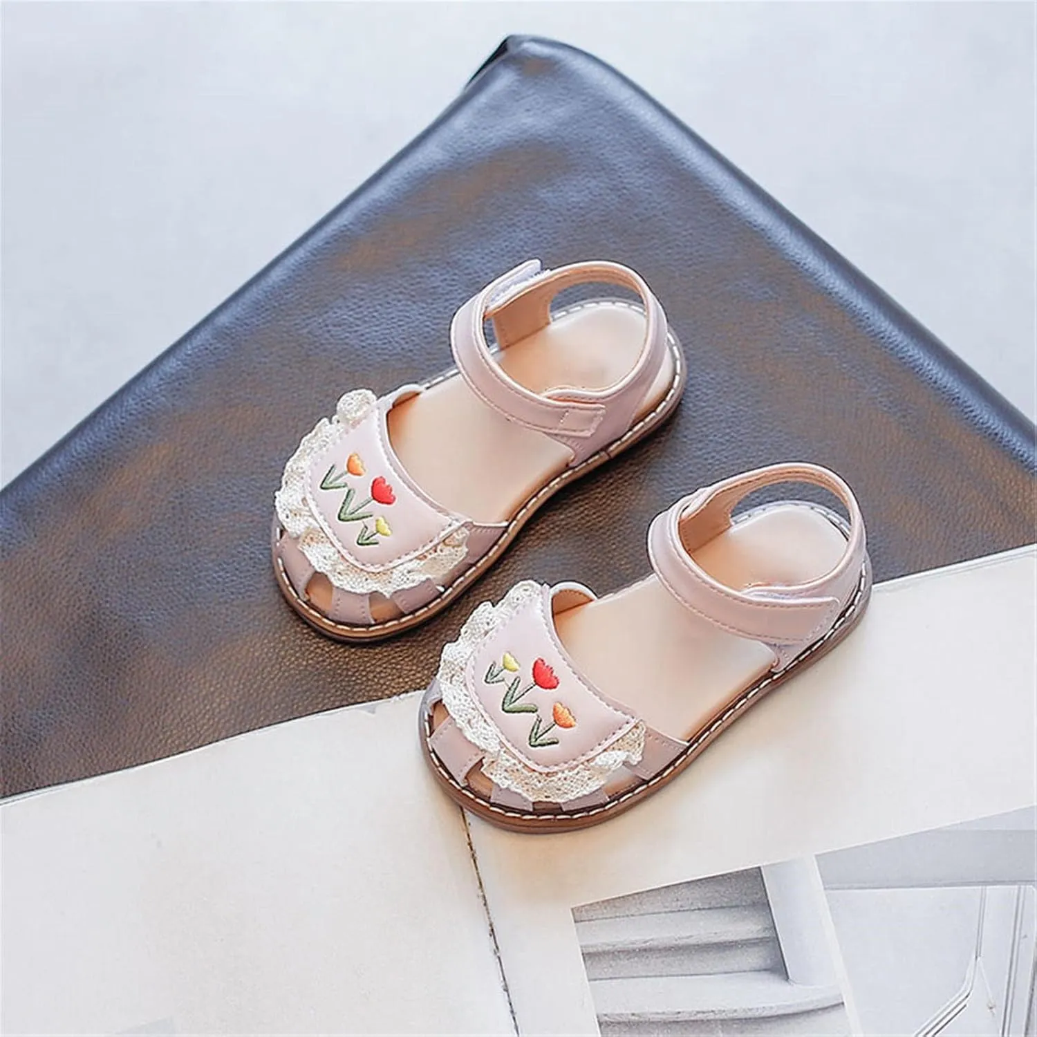 sfdgfhyf Casual Shoes for Kids Girls Casual Sticky Light Weight Adjustable Straps Summer Little Child/Big Sandals
