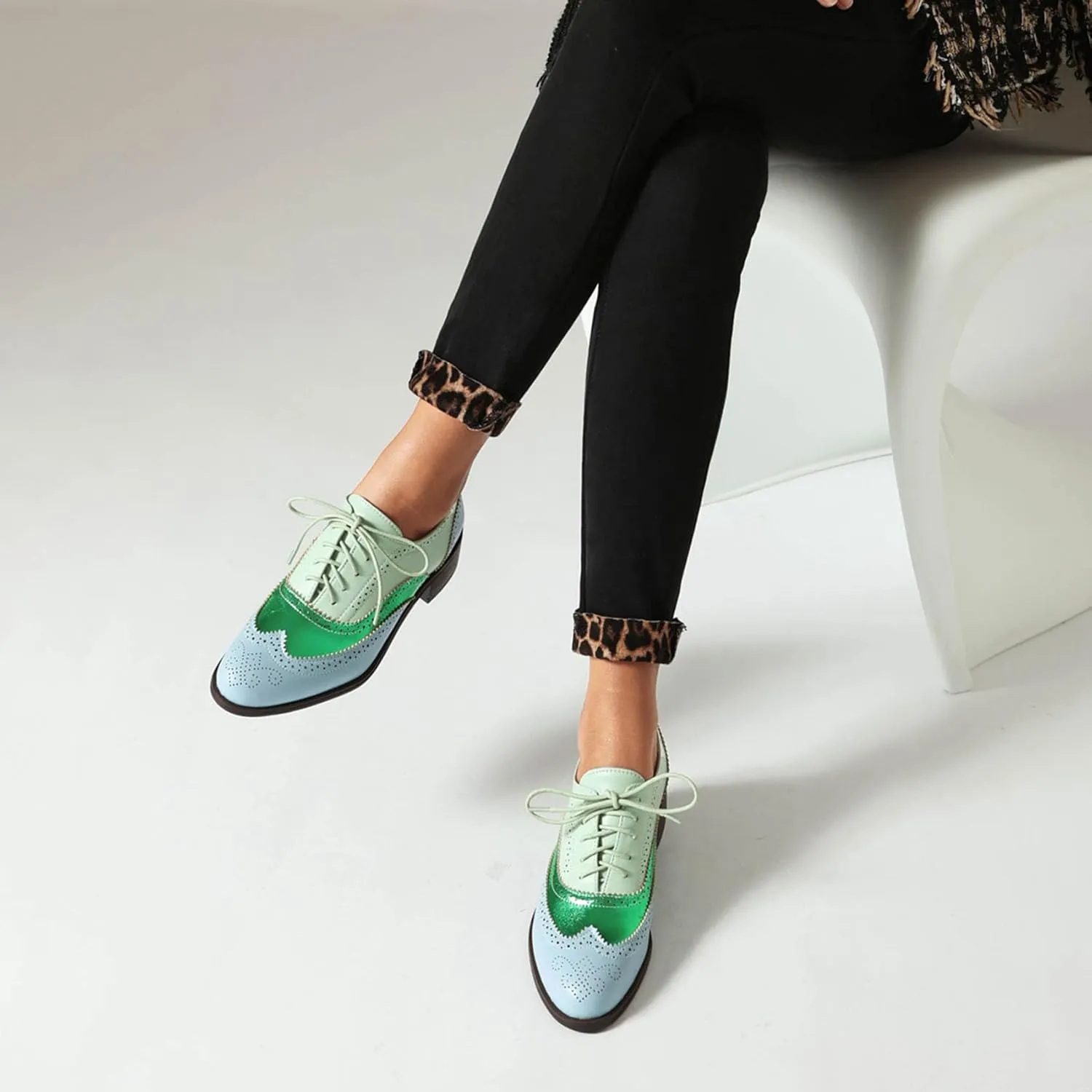 SHEMEE Women's Chunky Low Heels Oxfords Saddle Shoes Creeper Vintage Wingtip Brogues Perforated Flats Lace Up Pumps