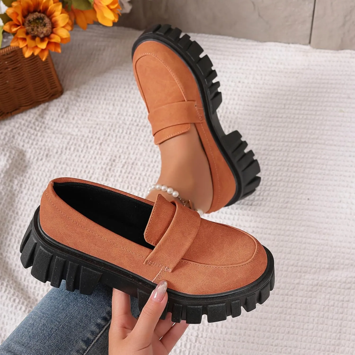 Slip-On Loafers for Women Leather Work Shoe Chunky Business Shoe Comfortable Dress Shoes Casual Platform Shoes