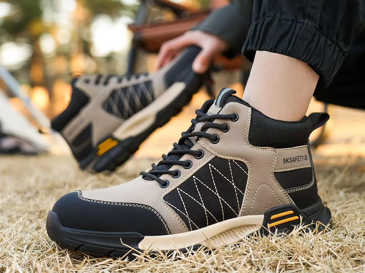 Tanleewa Safety Work Shoes for Men Women Lightweight Work Safety Boots Comfortable & Durable Safety Sneakers Indestructible Industrial Construction Steel Toe Shoes