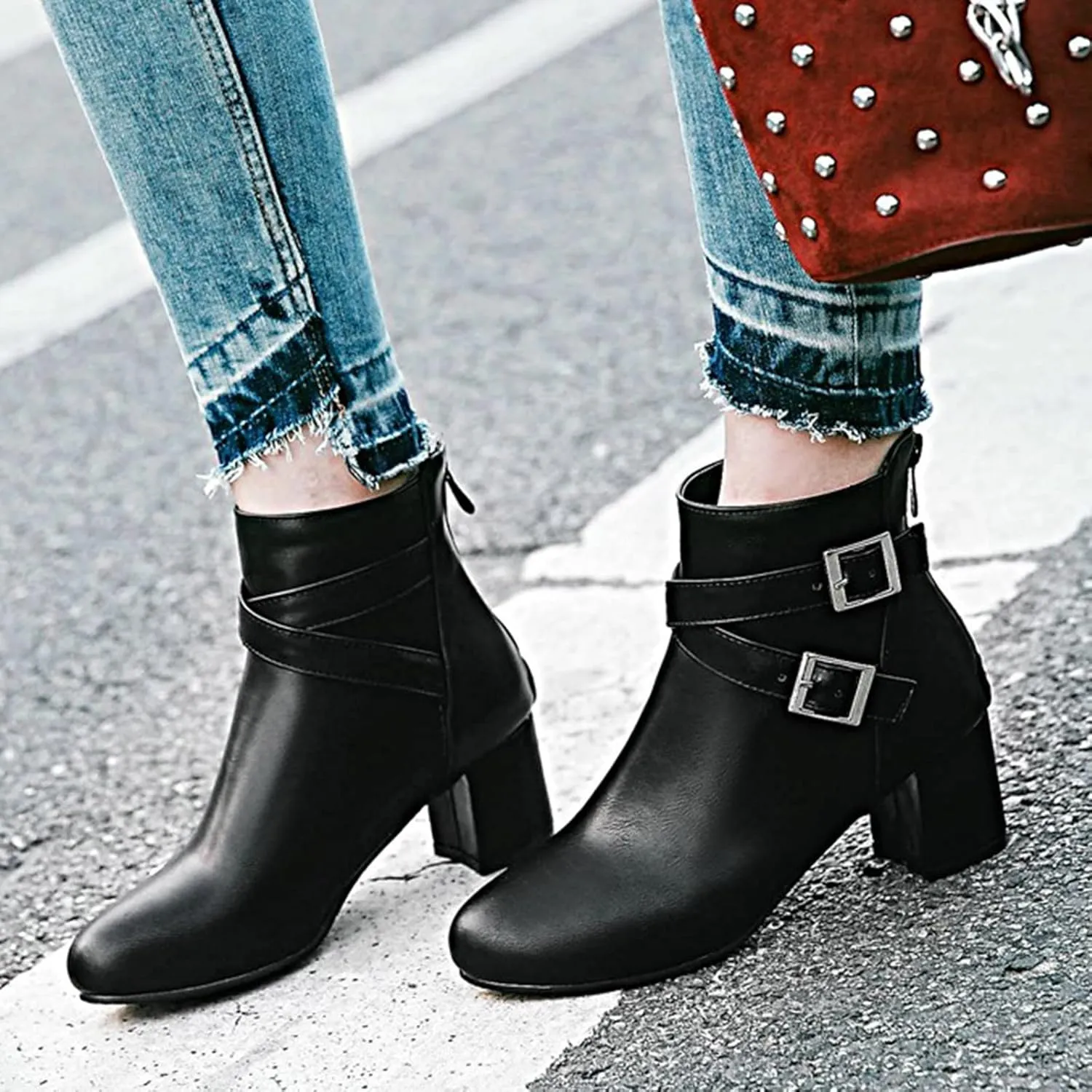 Women's Low Heel Chunky Ankle Boots Winter Shoes Chelsea Boots for Women Slip On Ankle Booties Pointed Toe Low Heeled Short Booties Fall Dress Shoes with Back Zipper Buckle Strap