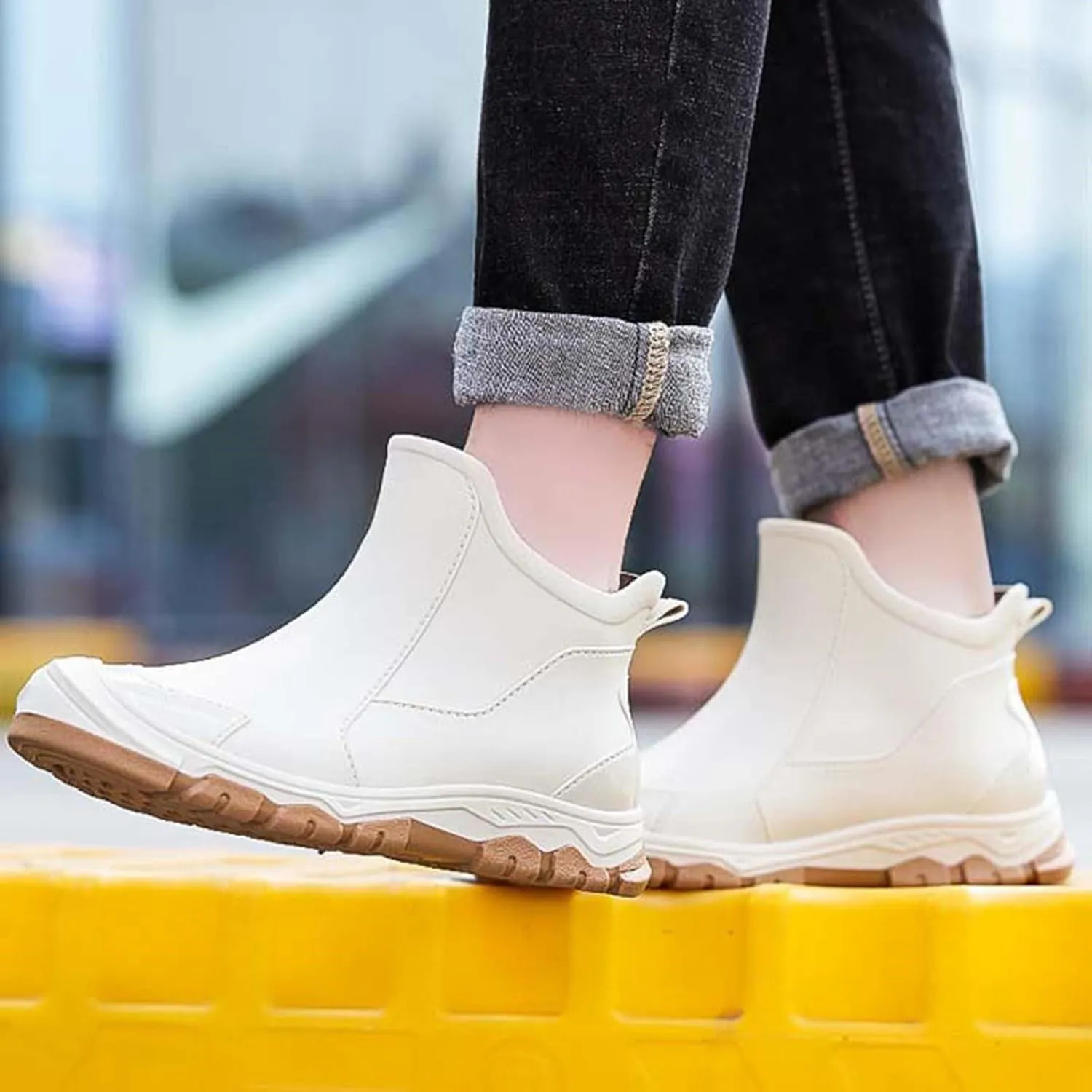 Women's Rain Boots Mid Heel Chelsea Ankle Booties Waterproof Non-Slip Platform Lug Sole Short Garden Shoes